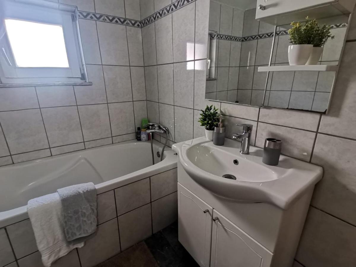 King'S Cave Deluxe Apartment ไยเซ ภายนอก รูปภาพ