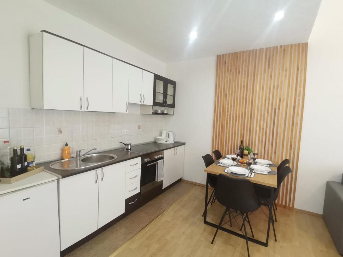 King'S Cave Deluxe Apartment ไยเซ ภายนอก รูปภาพ