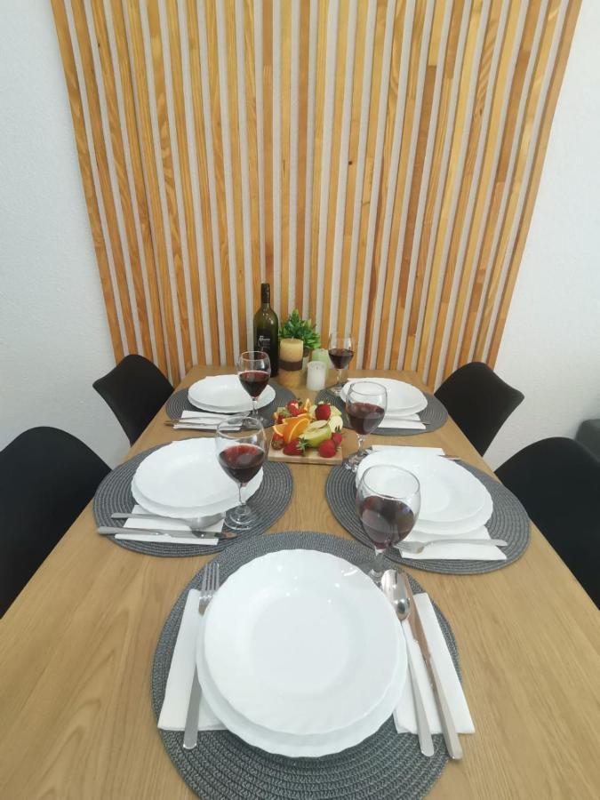 King'S Cave Deluxe Apartment ไยเซ ภายนอก รูปภาพ